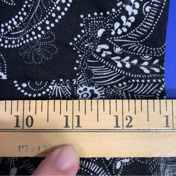 Pantology Women's Black & White Paisley Cropped Pants Size 8 #695 - Picture 8 of 9